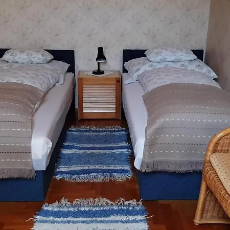 アパート Horvath Apartaman